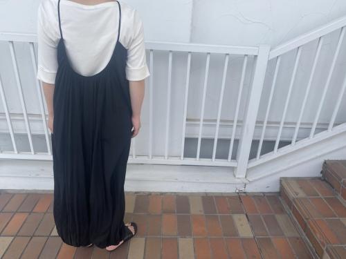 ナゴンスタンスのギャザーオールインワン