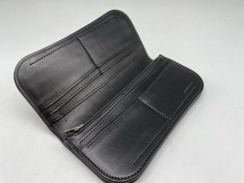 ワイルドスワンズのブリスターL レザー 革