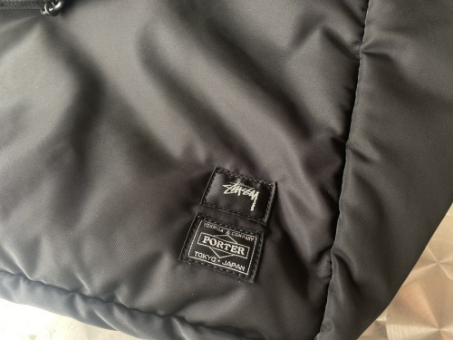 ビジネスアイテムのPORTER×stussy