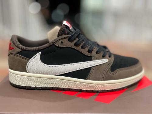 AIR JORDAN 1 LOW OG SP TRAVIS SCOTTのナイキ×トラビス スコット