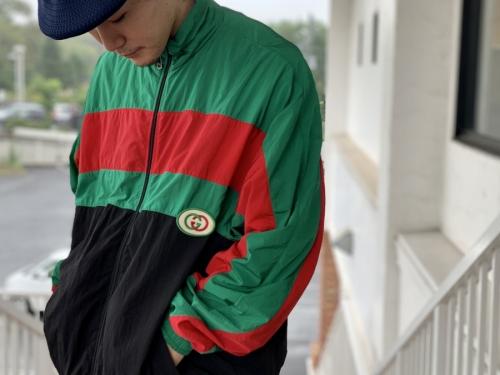 グッチのナイロントラックジャケット