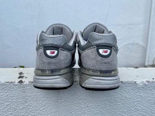 ローカットスニーカーのM990GL4