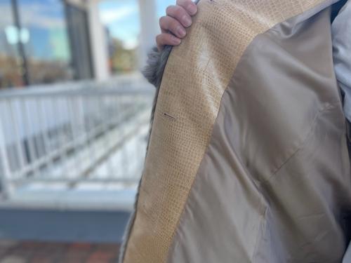 アイレネのCurly Fur Coat