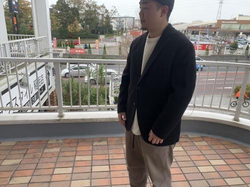 +Jのハイブリッドダウンオーバーサイズパーカ