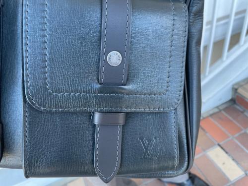 LOUIS VUITTON のルイ ヴィトン