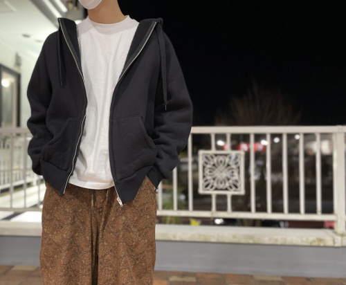 ドメスティックブランドのCOMOLI