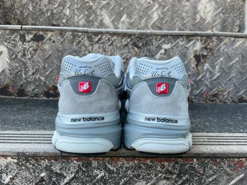 M990VS3の40周年記念モデル