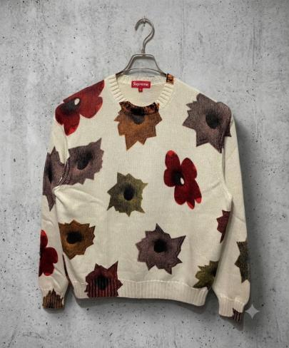 「ストリートブランドのSUPREME 」