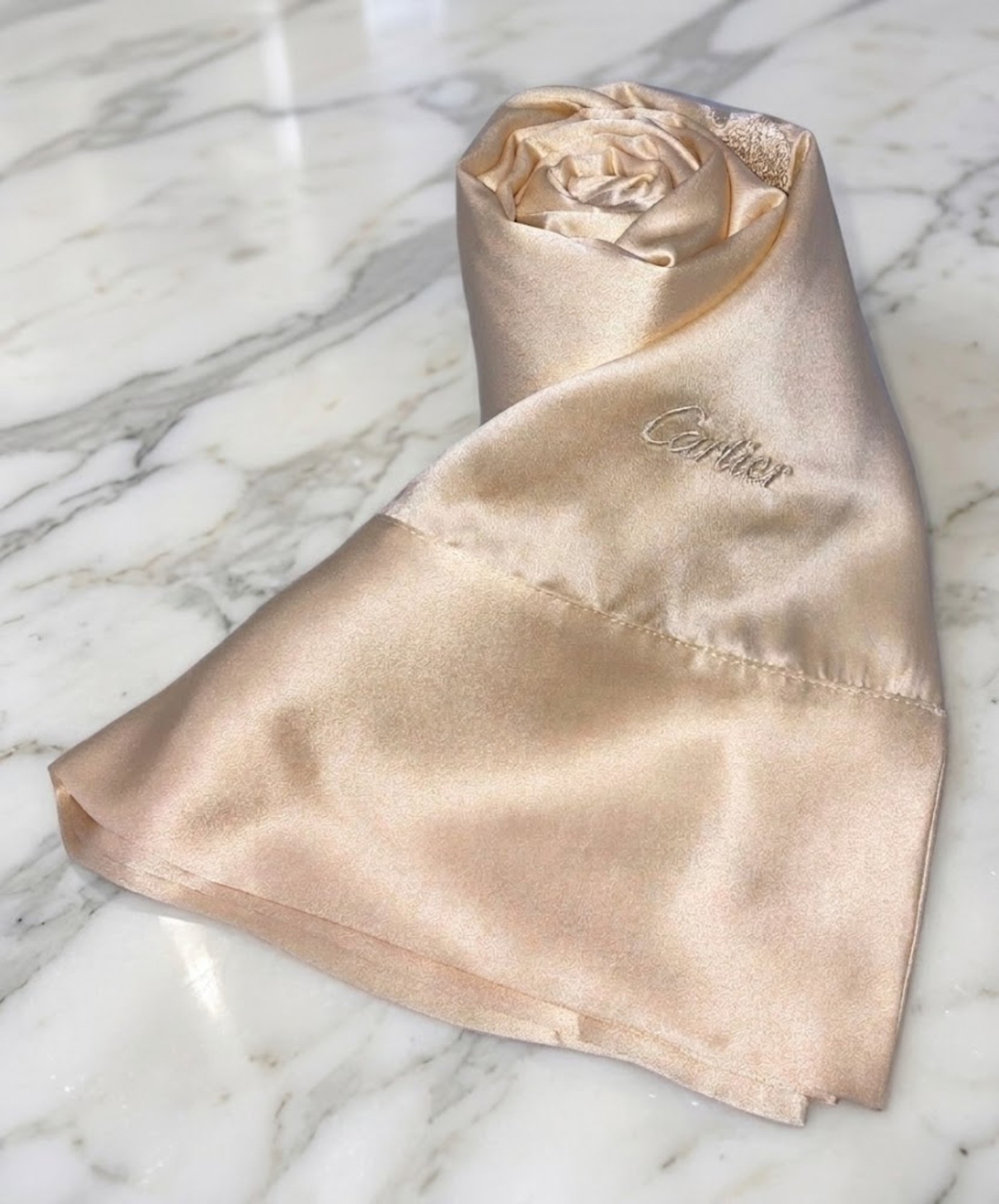 Cartier シルクスカーフ フラミンゴ Cartier / カルティエ】シルクスカーフ | 毎日の装いに品格をプラス