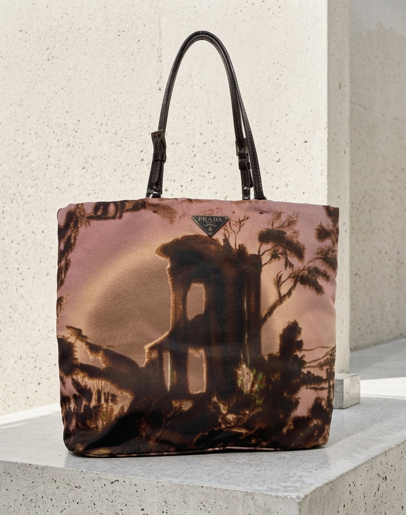 PRADA / プラダ】風景グラフィックナイロンハンドバッグ | 芸術的な