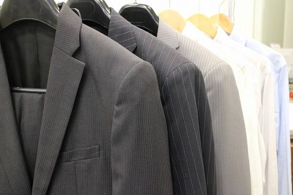 「スーツ　買取のスーツ　古着 」