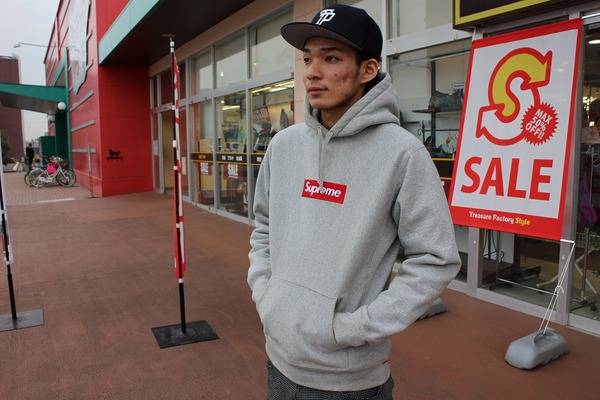 HOT限定セール Supreme - シュプリーム テープロゴ プルオーバー