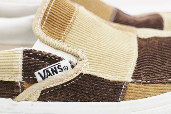 シューズも秋仕様にしてみませんか？『REMI RELIEF×VANS』コーデュロイ