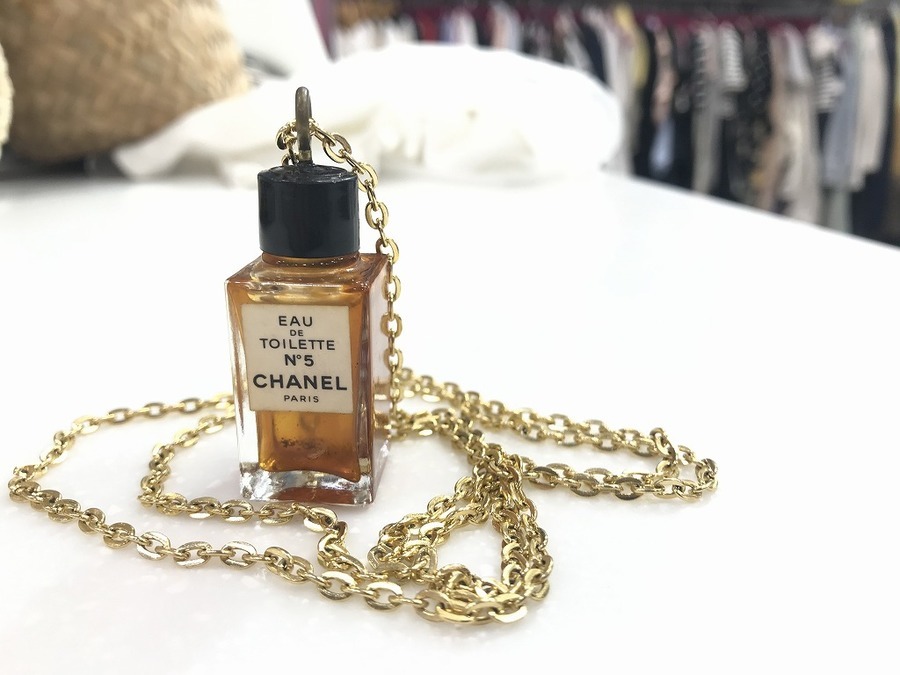 レアアイテム CHANEL(シャネル）入荷速報！！香水モチーフネックレス