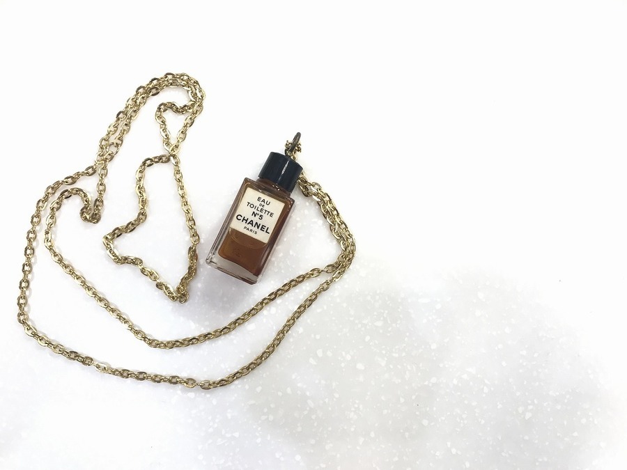 レアアイテム CHANEL(シャネル）入荷速報！！香水モチーフ