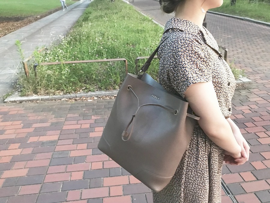 FURLA 巾着バック