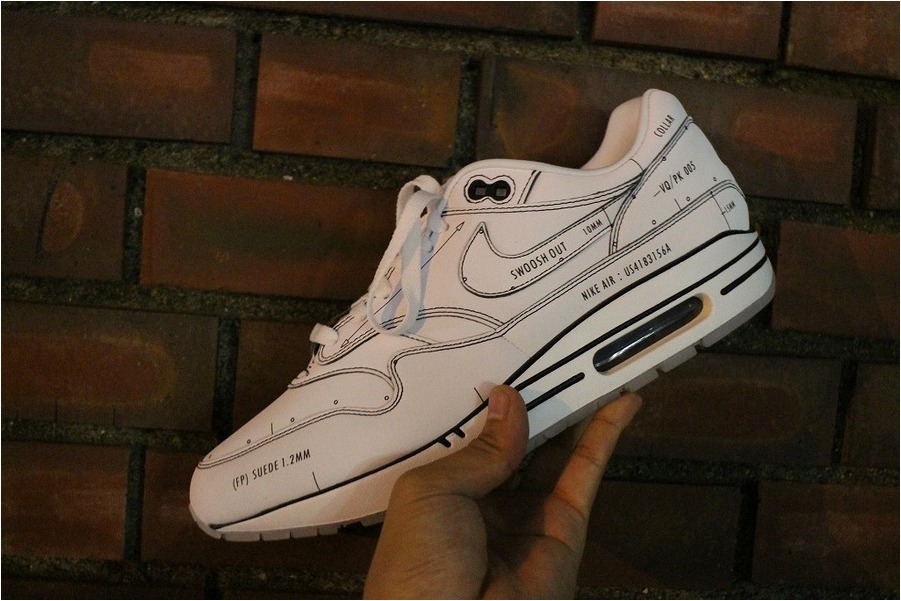 NIKE/ナイキ】レアなナイキ!!スケッチ風の柄2足入荷です