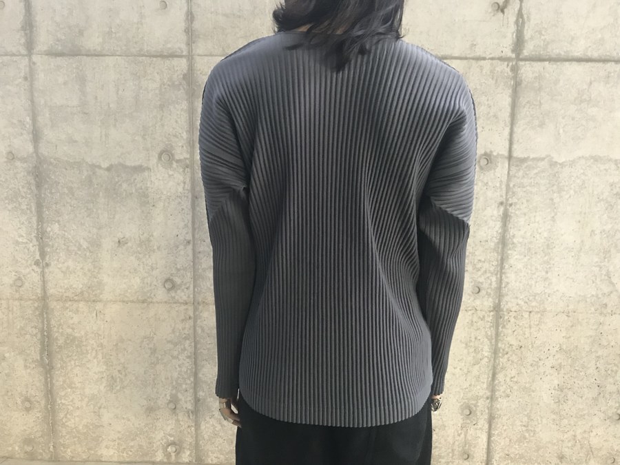 希少◎HOMME PLISSE オムプリッセ イッセイミヤケ プリーツカットソー HOMME PLISSE ISSEY MIYAKE(イッセイミヤケオムプリッセ) BASICS