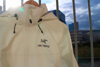 「アウトドアブランドのARCTERYX 」