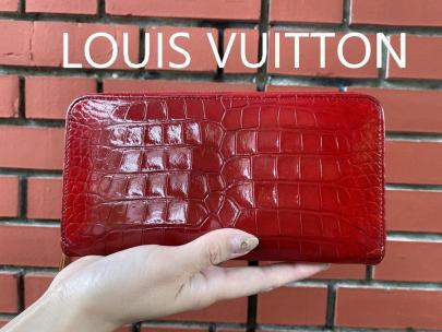 「インポートブランドのLOUISVUITTON 」