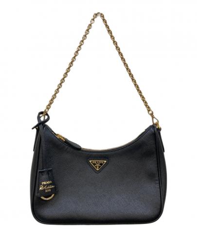 「ラグジュアリーブランドのPRADA 」
