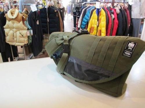 ステューシーのポーター