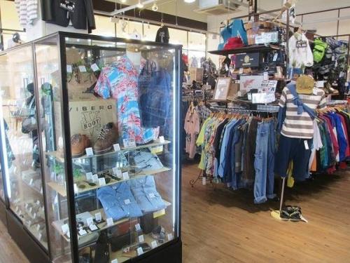 メンズのトップス