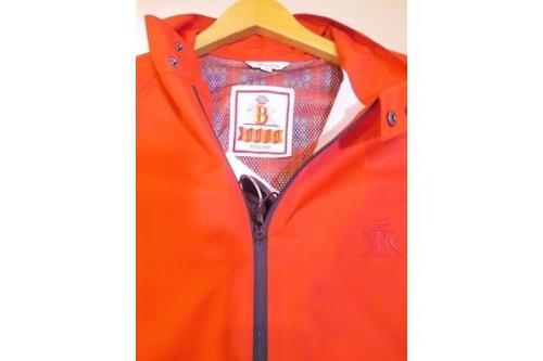 トップスのジャケット