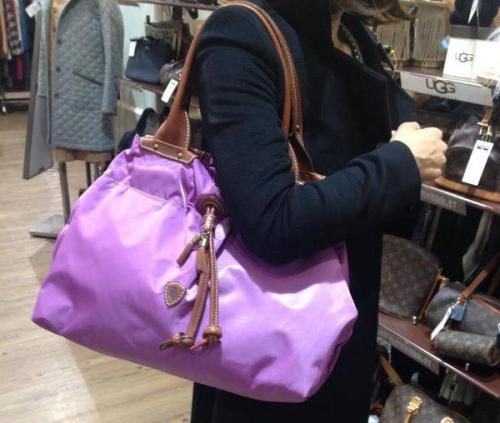 シューズ・バッグの駐車場