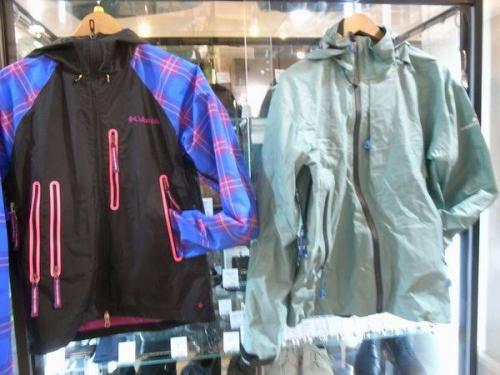 ダウンジャケットのマウンテンパーカー