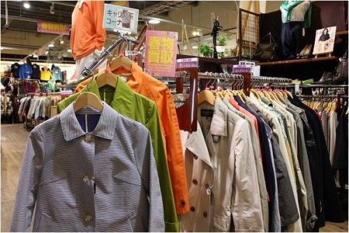 トレンチコートのステンカラーコート