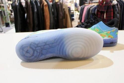 スニーカーのNIKE