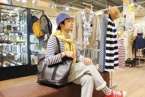 メンズのトップス