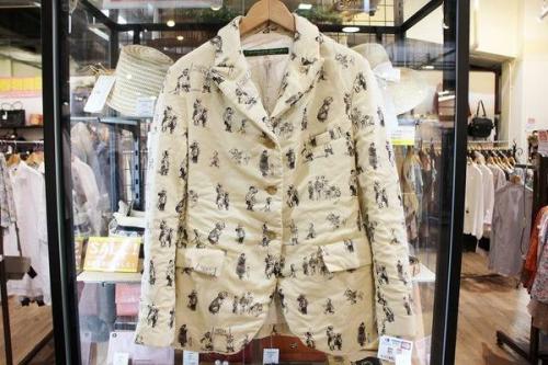 ブレザーのジャケット