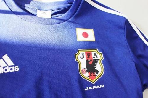 ポロシャツのナイロンパーカー