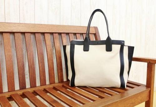 レディースのシューズ・バッグ