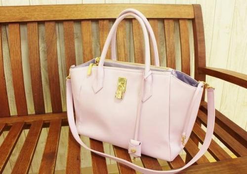 ハンドバッグのサマンサタバサ