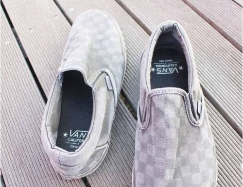 スニーカーのヴァンズ