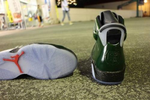 スニーカーのナイキ