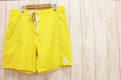 ボトムスのハーフパンツ