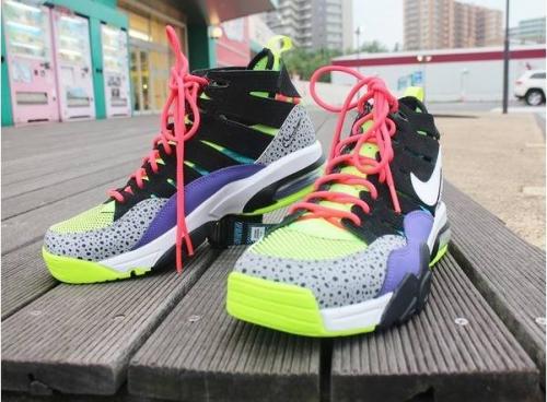 スニーカーのNIKE