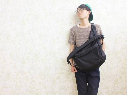 シューズ・バッグのメッセンジャーバッグ