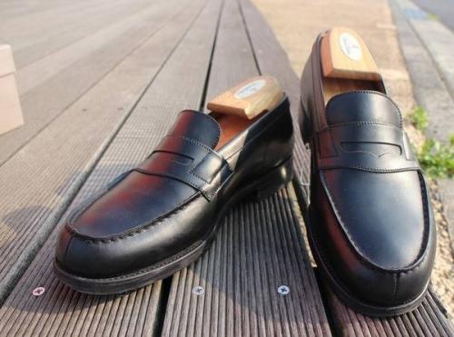 ドレスシューズのローファー