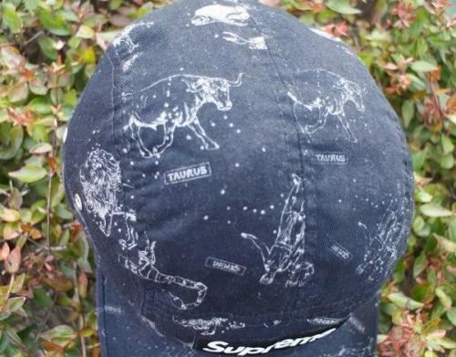 キャップのシュプリーム