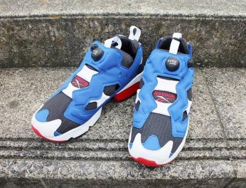 シューズ・バッグのスニーカー