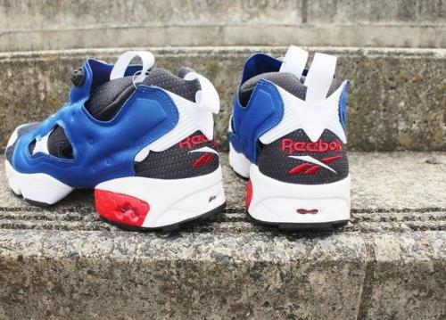 スニーカーのポンプフューリー