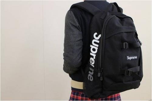 バックパックのシュプリーム