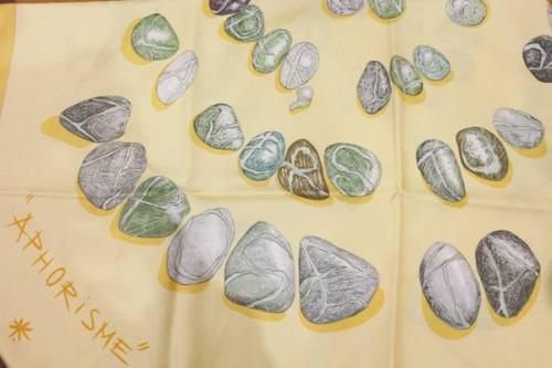 スカーフのROUGEUR DES MATINAUX