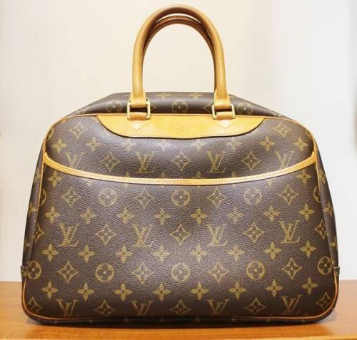 ヴィトンのLOUIS VUITTON
