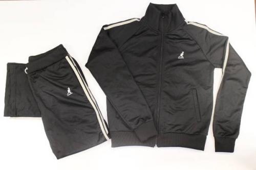 adidasのNIKE